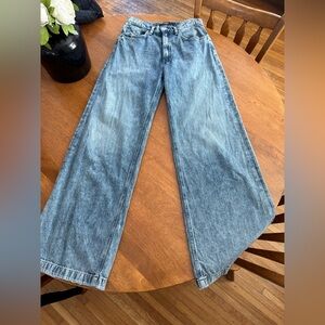 Hudson Jeans Relaxed Fit in Light Blue